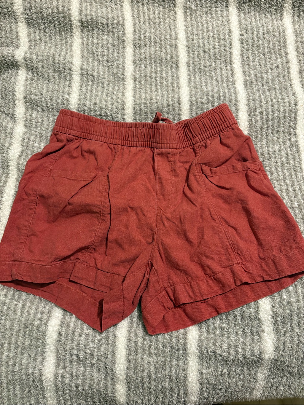 Old Navy Women's Rust Red Drawstring Athletic Shorts